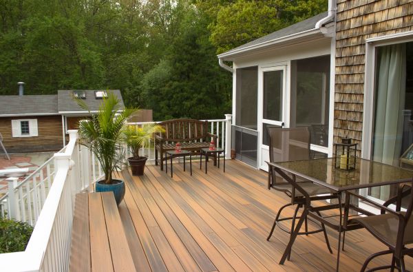 Decking Service in Arlington Heights
