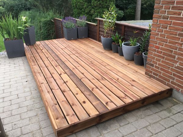 Cost of Platform Deck Installation in Arlington Heights